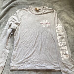 Hollister Light Gray Graphic Long Sleeve Tee